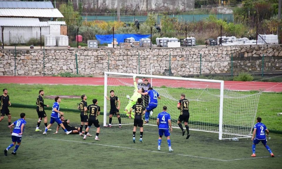 Bigaspor sahasında hata yapmadı: 1922 Akşehirspor'u 2-0 yendi