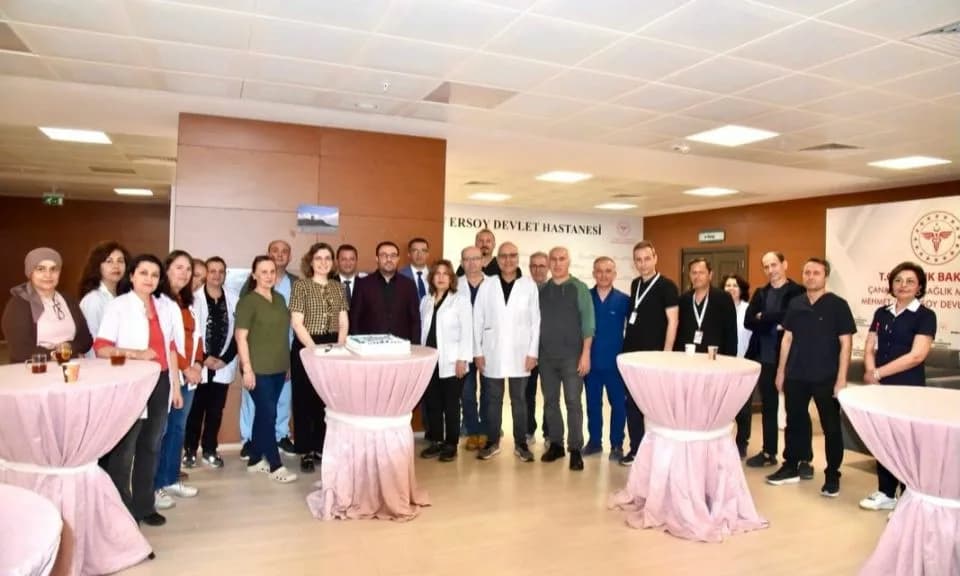 Çanakkale'de Tıbbi Laboratuvar Çalışanları Haftası Kutladı