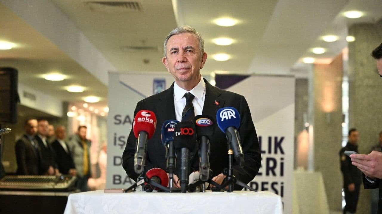 Çanakkale’de Siyaset Sarsıntısı: Mansur Yavaş CHP’den İstifa