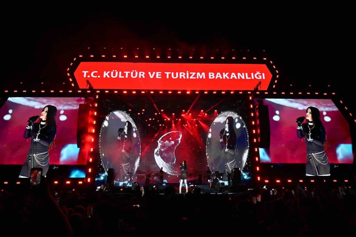 Simge Sağın Çanakkale Kültür Yolu Festivali Konseri: Coşku Dolu Akşam