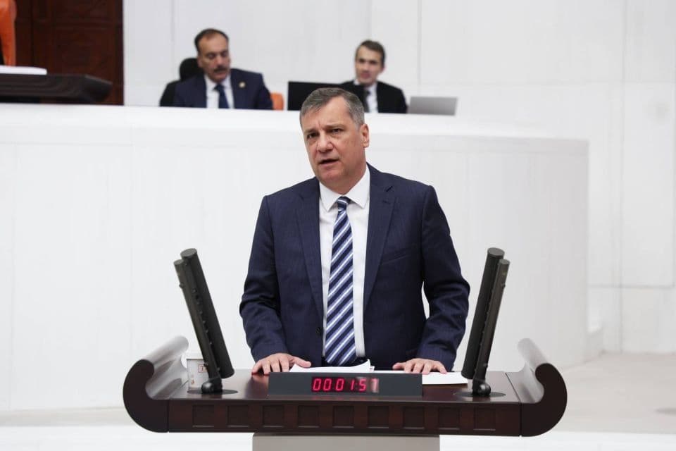 Özgür Ceylan: Cumhuriyet Yeniden Kimsesizlerin Kimsesi Olacak