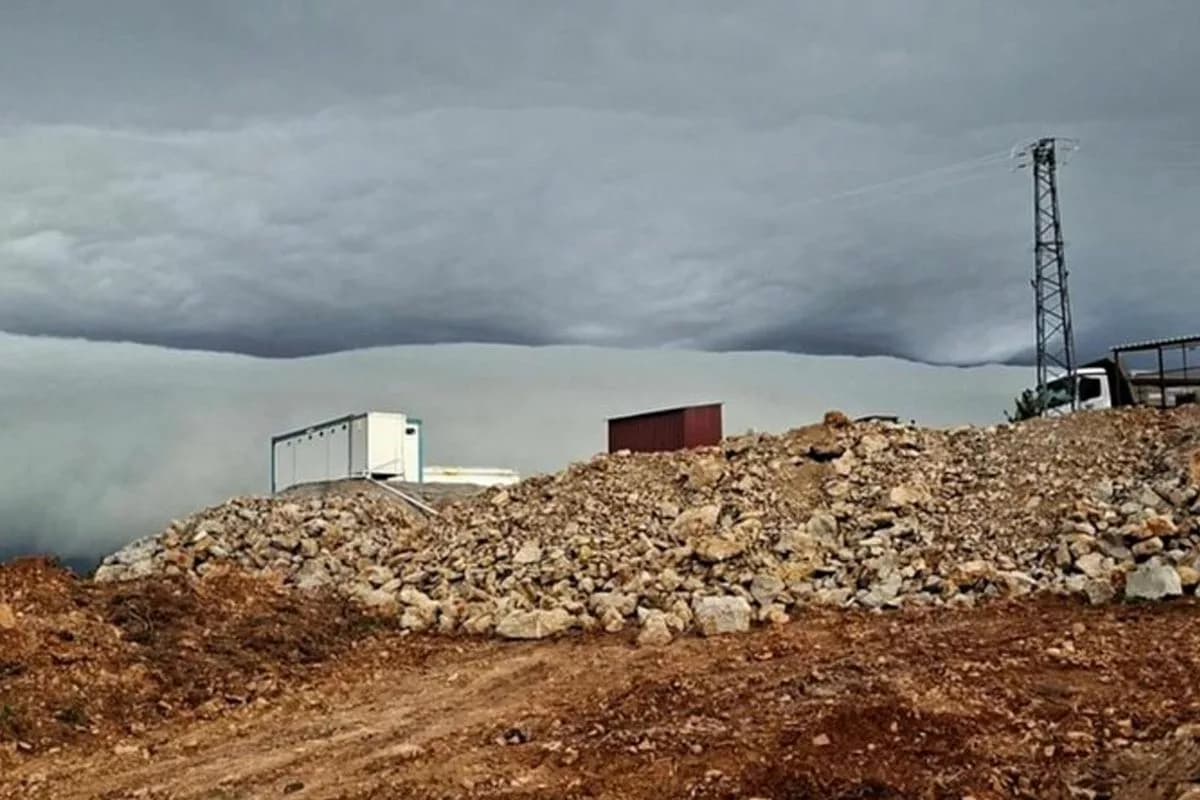 Çanakkale'nin Gökyüzünde Sıra Dışı Manzara: Undulatus Asperatus Bulutları