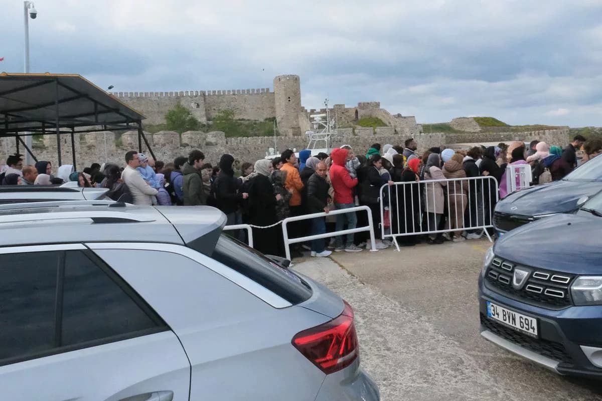 Bozcaada 3 Günlük Tatilte Dolu