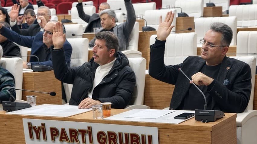İl Genel Meclisi Üyesi Çağlayan'dan 2 Yıllık Değerlendirme Raporu