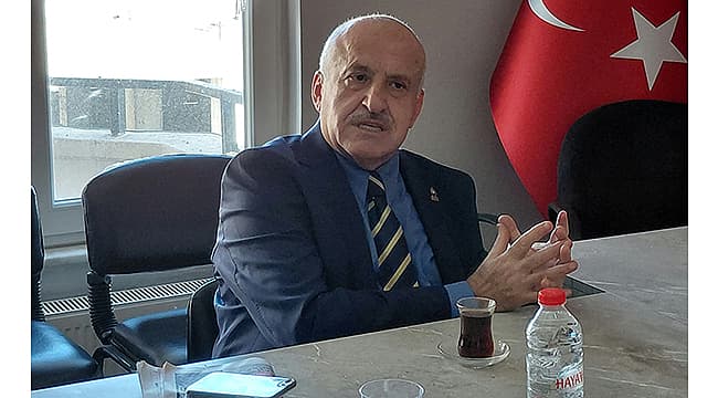 ZAFER PARTİSİ ÇANAKKALE'DE ÜLKE GÜNDEMİNİ DEĞERLENDİRDİ Zafer Partisi Genel Başkan Yardımcısı Nazif Okumuş, Çanakkale’de parti teşkilatıyla bir araya gelerek Türkiye’nin siyasi, ekonomiye dair ve toplumsal gündemini değerlendirdi. Toplantıda ülke ve
