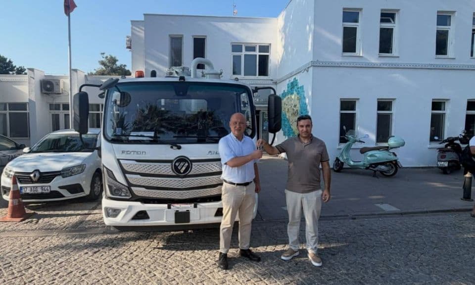 7 Tonluk Vidanjör Bozcaada'ya Geldi, Altyapı Hizmetlerine Destek
