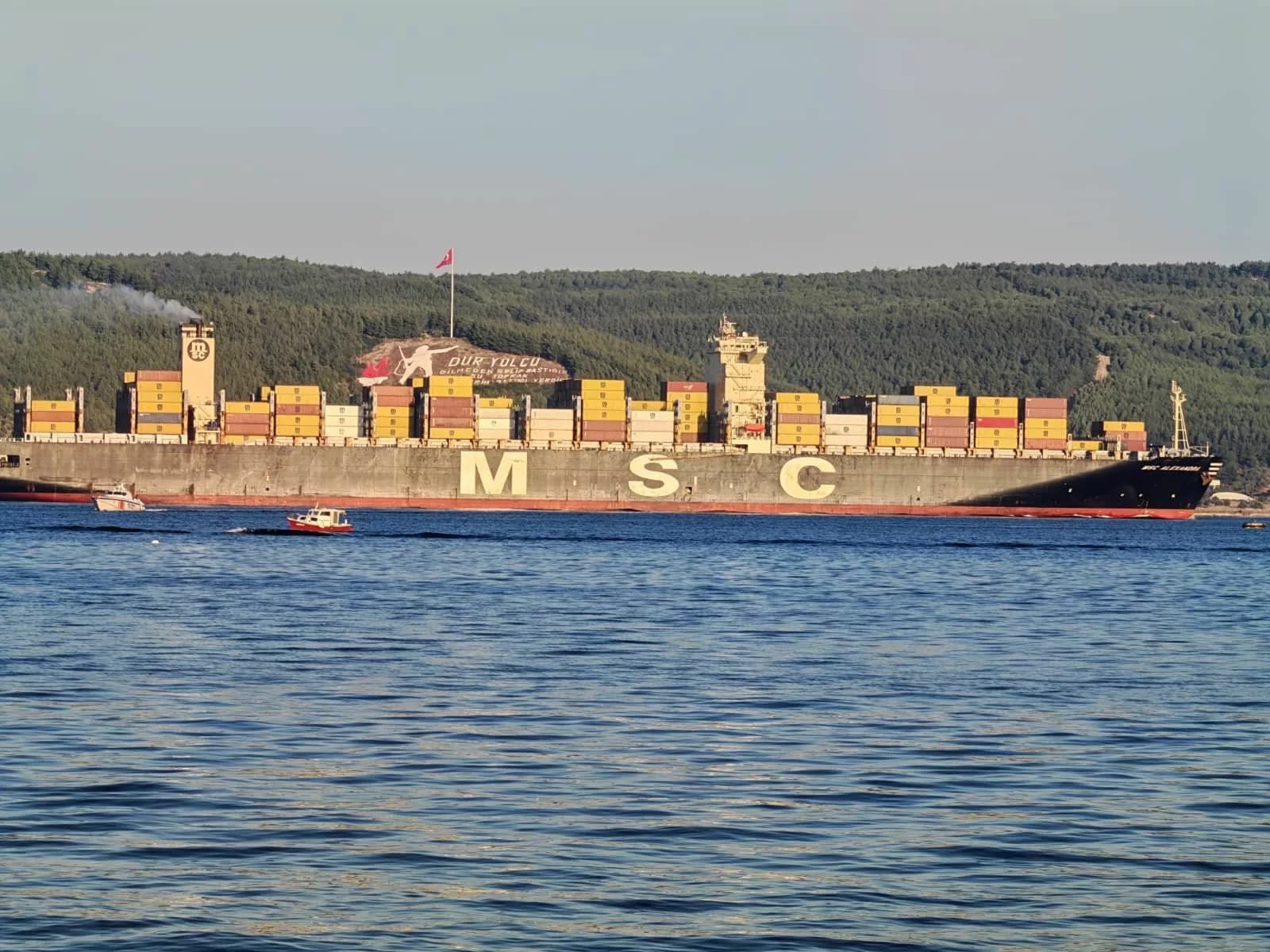 Çanakkale Boğazı'nda Kartpostallık Trafik