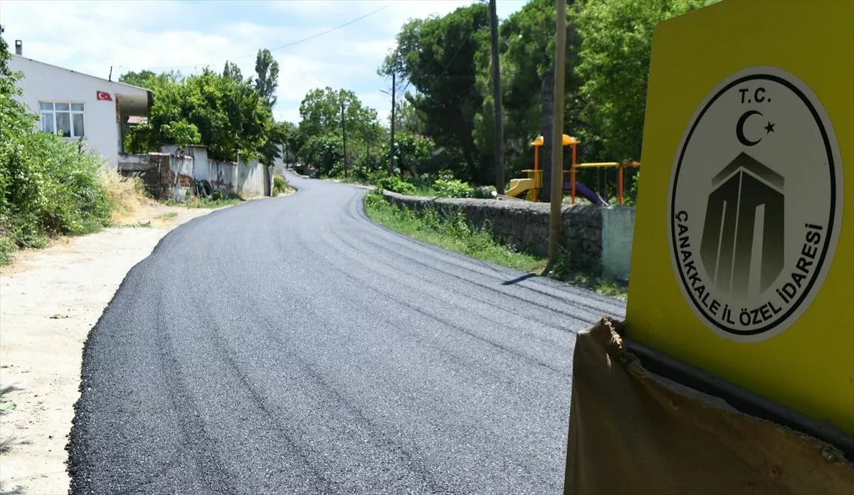 Lapseki'de Köy Yolları Asfaltlanıyor