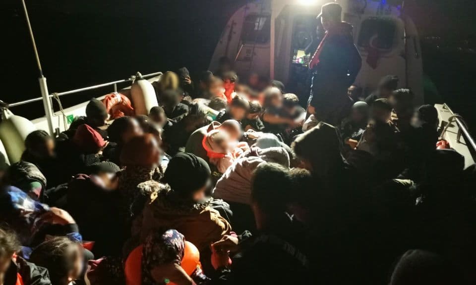 Bozcaada Açıklarında 69 Kaçak Göçmen Yakalandı: 24’ü Çocuk