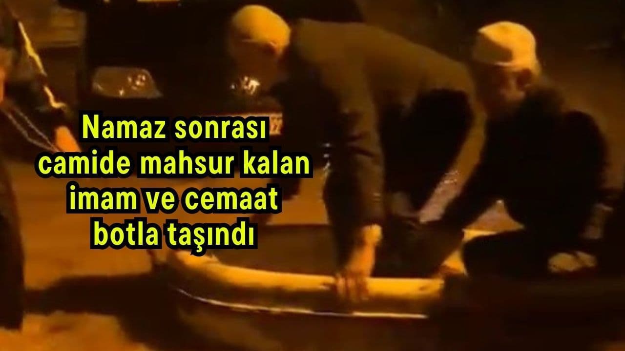 Şiddetli Sağanak Sonrası Camide Mahsur Kalan İmam ve Cemaate Gençlerin Yardımı