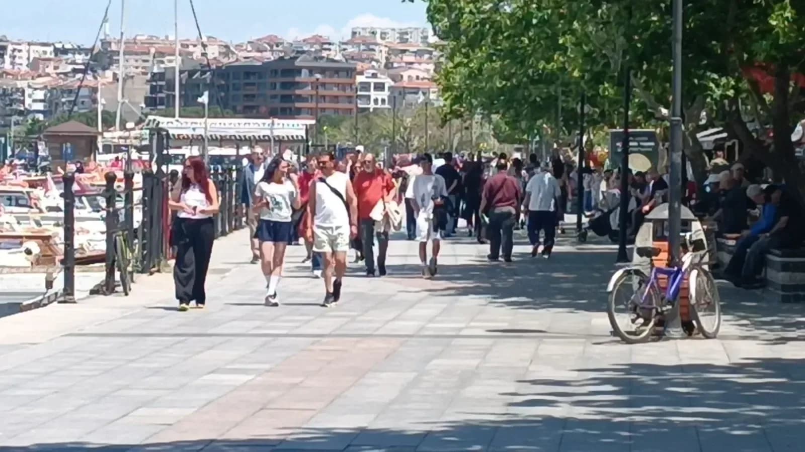 Çanakkale'de Güneşli ve Rüzgarlı Bir Gün