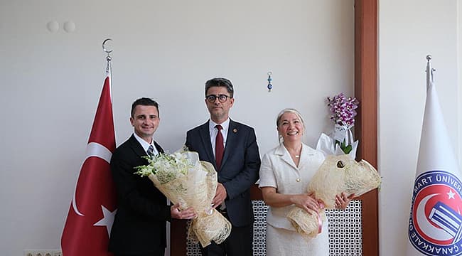 ÇOMÜ İLETİŞİM FAKÜLTESİ'NDE DEKANLIK DEVİR TESLİM TÖRENİ GERÇEKLEŞTİRİLDİ