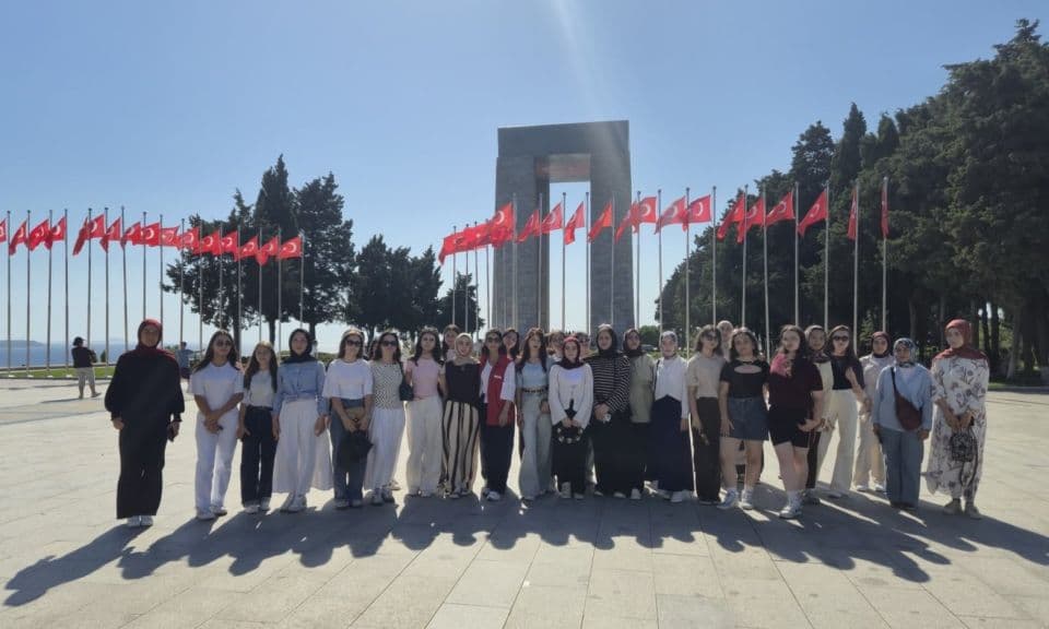 Çanakkale, Yüzyıllık Mirasın Bekçisi: Türkiye'nin Gençleri Destan Topraklarında Tarihle Buluştu