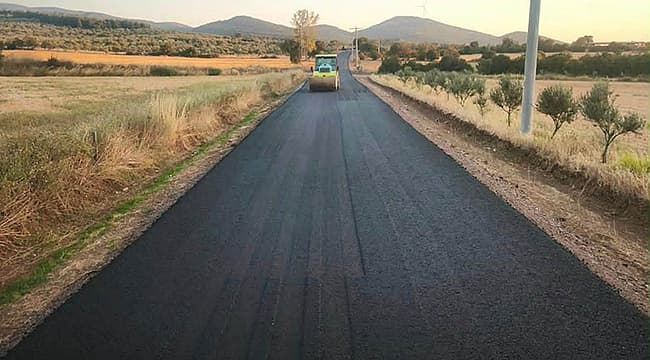 Bayramiç’te Kutluoba Köy Yolu Asfalt Çalışması Hız Kesmeden Devam Ediyor