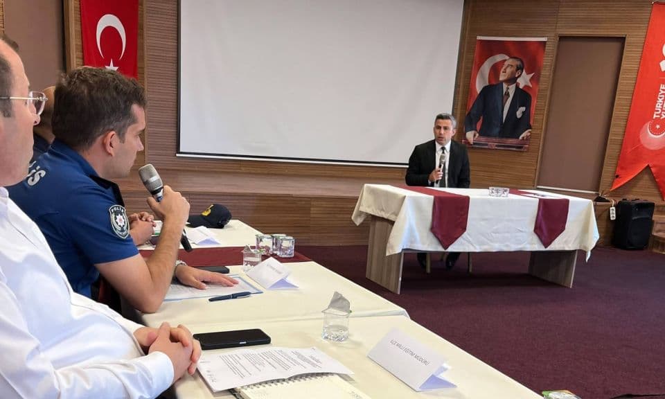 Bayramiç’te okul güvenliği için mühim görüşme