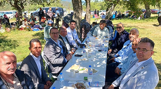 KÖY KÖY GEZDİLER; İYİ PARTİ TEŞKİLATI KÖYLÜLERLE OMUZ OMUZA