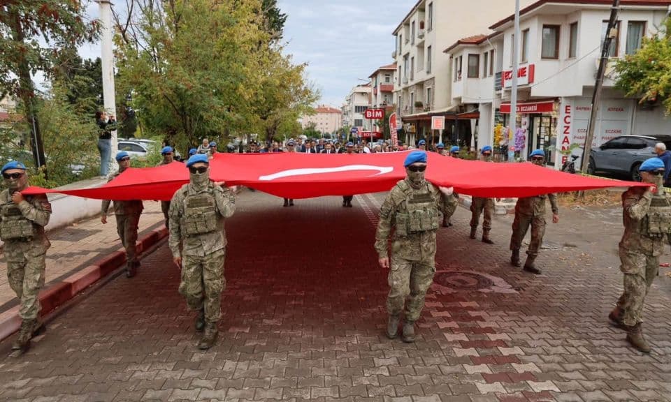 Gökçeada, Kurtuluşunun 103. Yılında Büyük Coşkuya Sahne Oldu: Adanın Geleceği İçin Güçlü Mesajlar