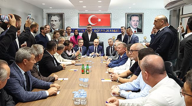 Biga İlçe Başkanlığı Ziyareti: AK Parti Liderleri Bülent Turan, Jülide İskenderoğlu ve Naim Makas İl Başkanı Kuzu ile Bir Araya Geldi