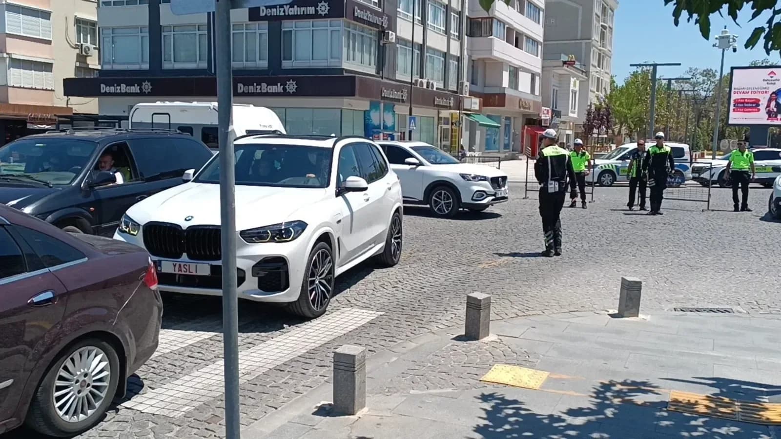 Çanakkale'de Sürücüler Feribotu Tercih Edince Yoğunluk Oluştu