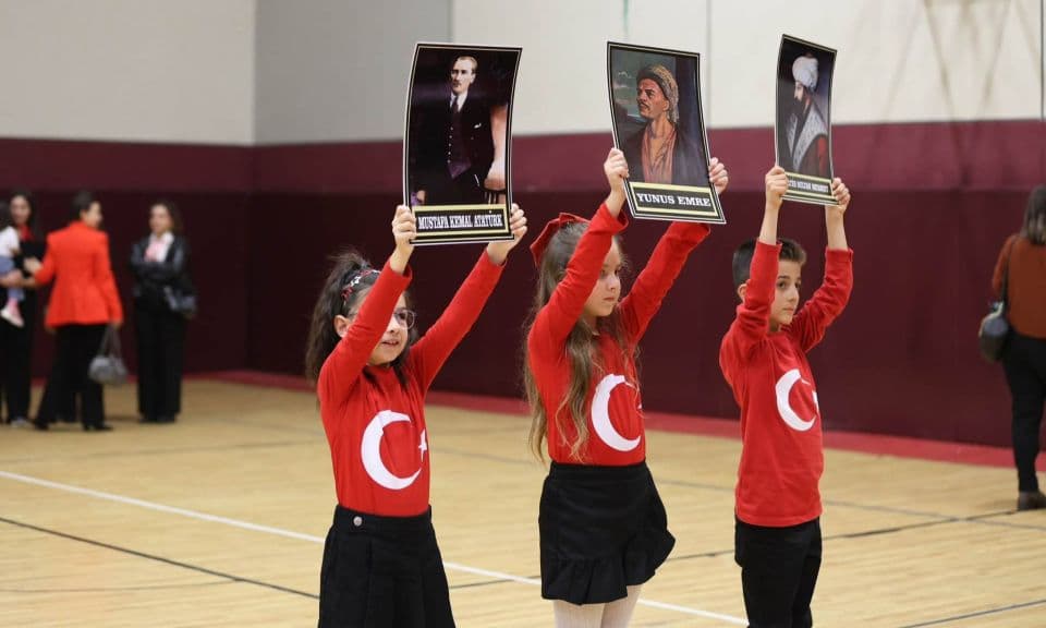 Gökçeada’da 29 Ekim Cumhuriyet Bayramı: Yağmura Karşı Coşku ve Birlik