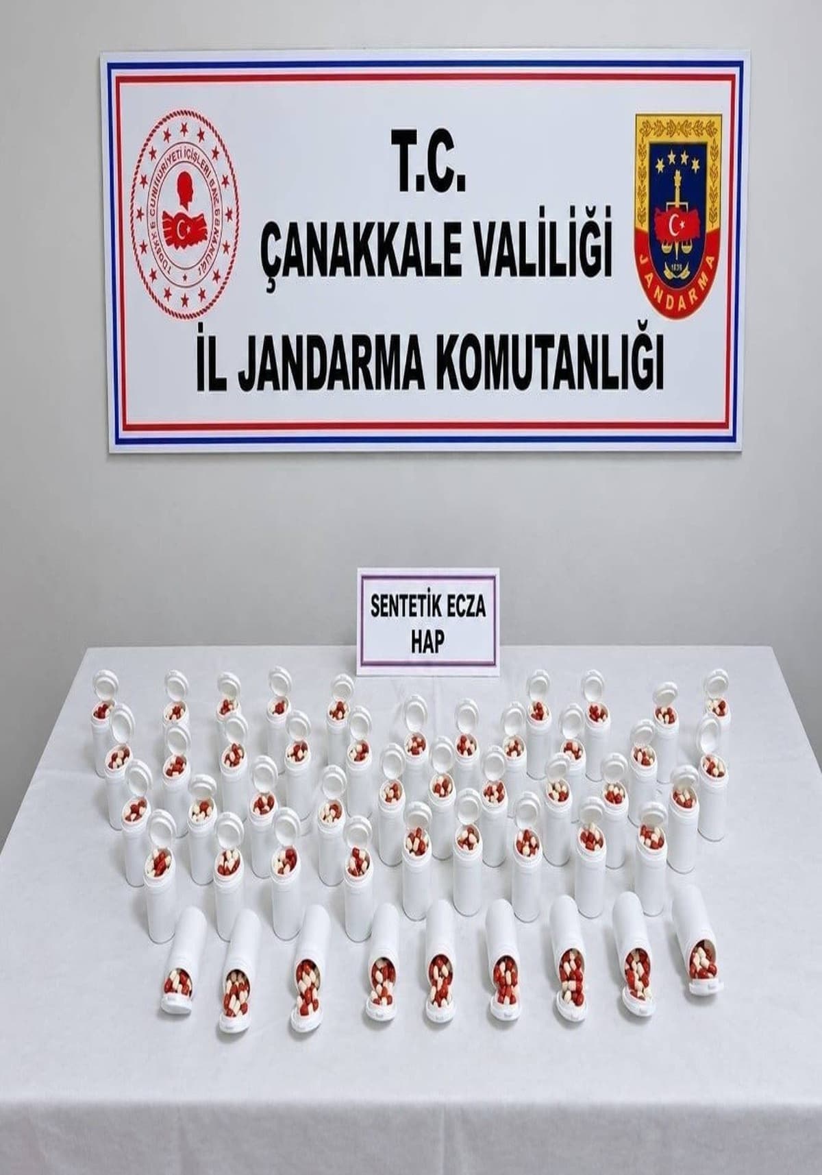 Çanakkale'de Uyuşturucu Operasyonunda 2.572 Sentetik Ecza Ele Geçirildi, Şüpheli Tutuklandı