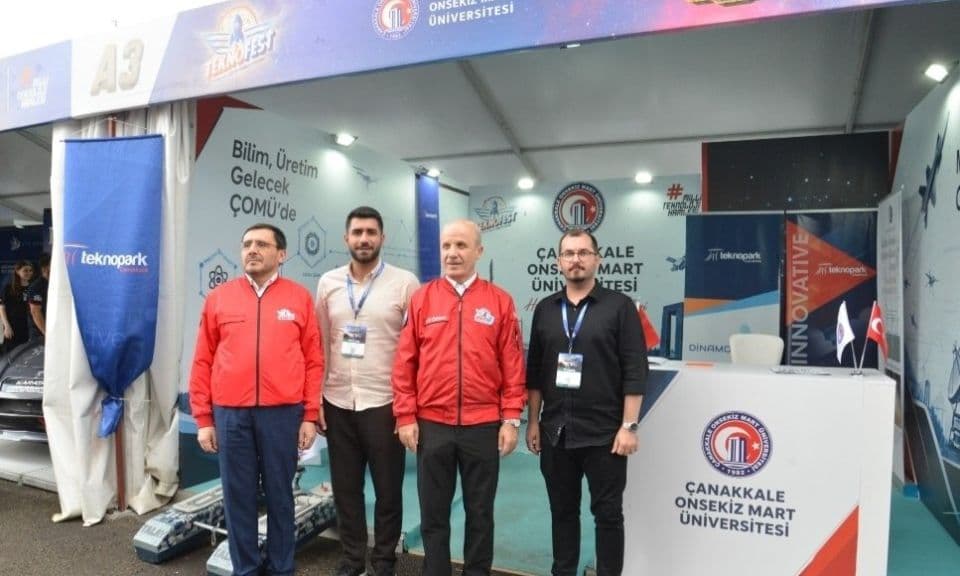 YÖK Başkanı Özvar TEKNOFEST ÇOMÜ Standını Ziyaret Etti – Çanakkale'den Haber