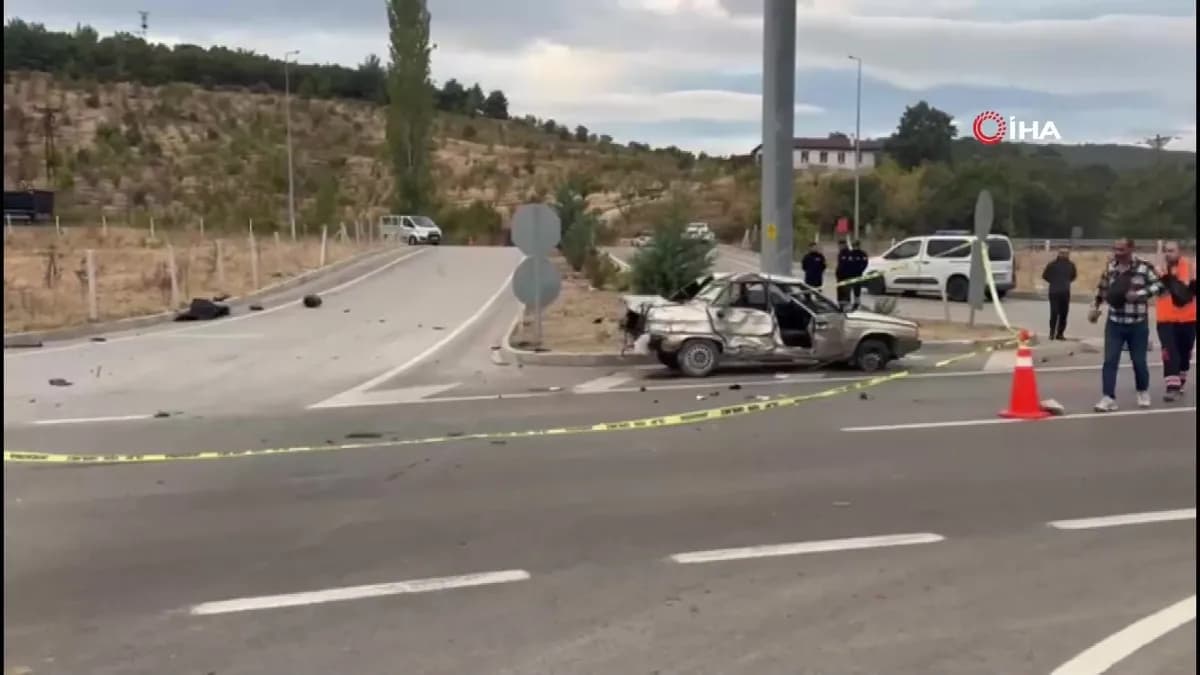 Çanakkale'de Feci Kaza: Yolcu Otobüsü Otomobile Çarptı, 2 Ölü