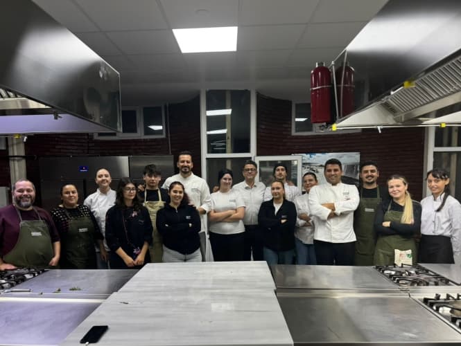 Dardanos Mutfak Akademisi 2026 Yılı Profesyonel Aşçılık Programı Mezunlarını Verdi