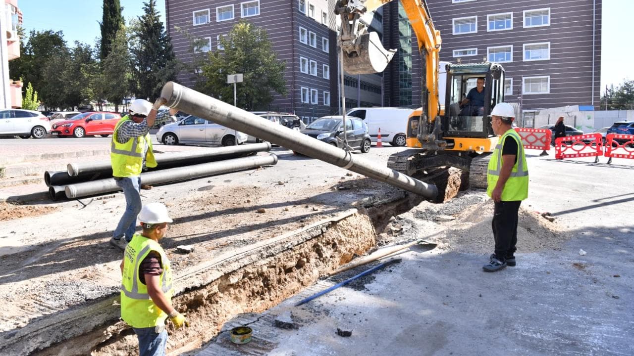 Çanakkale Barbaros Mahallesi’nde Altyapı Yenileme Çalışması: Üç Sokak Geçici Kapatıldı