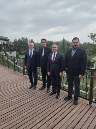ÇOMÜ’den Tarım ve Kırsal Kalkınmaya Stratejik Hamle: Çiftçi Eğitim Merkezi ve Yapay Zekâ Destekli Sera Projelerine Bakanlıktan Tam Destek