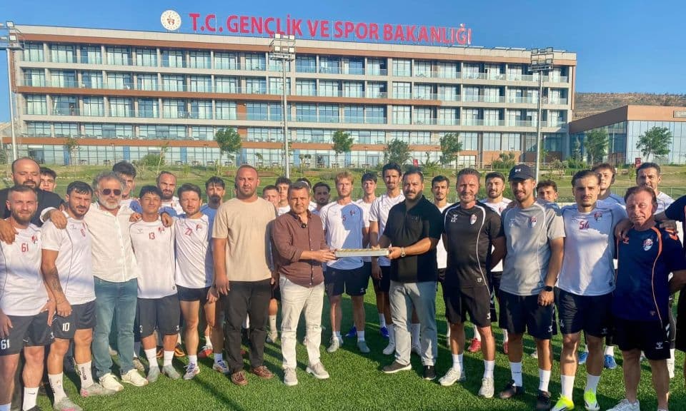 İsmail Kaşdemir’den Çanakkalespor’a Moral Ziyareti: “Çok Yaşa Çanakkale”