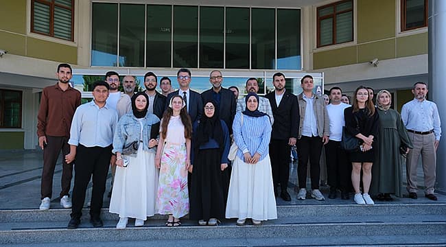 REKTÖRLE FACE2FACE ETKİNLİĞİ İLAHİYAT FAKÜLTESİ'NDE GERÇEKLEŞTİRİLDİ