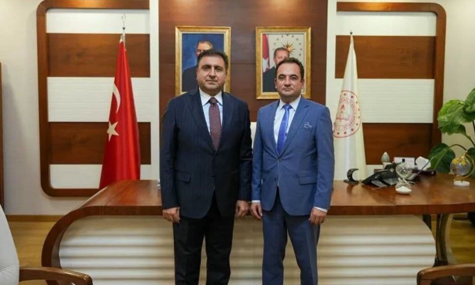 Burak Şahin, Ayvacık İlçe Millî Eğitim Müdürlüğü'ne Atandı; Veda Ziyareti Gerçekleşti