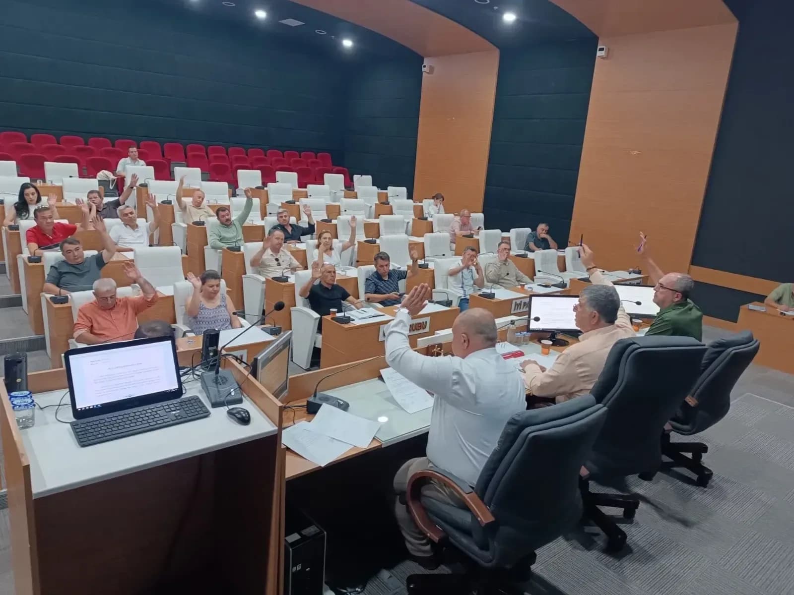 Çanakkale'de Su Tankerleri Dağıtıldı, 850 Milyon Liralık Ek Ödenek Onaylandı