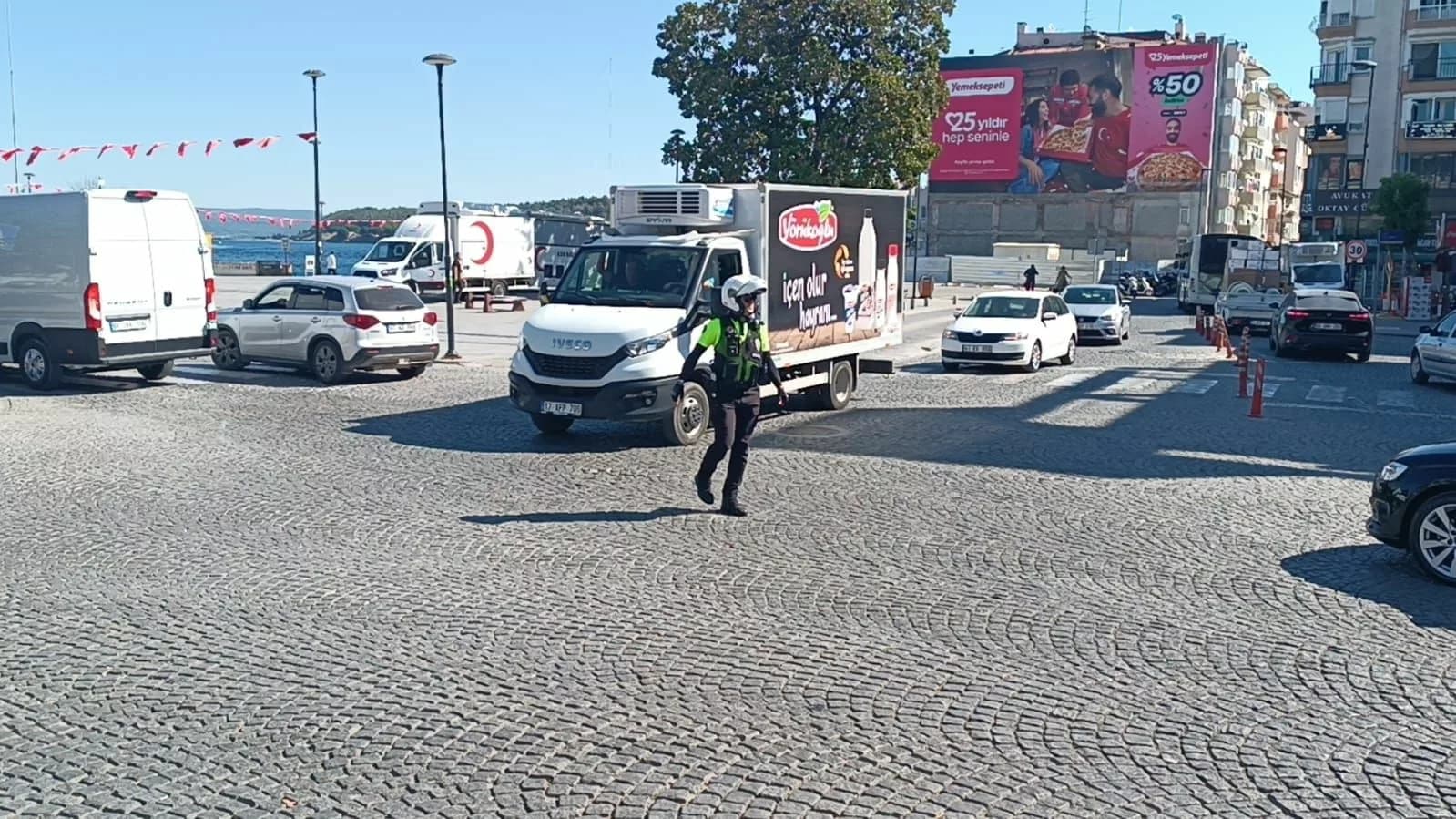 Çanakkale Trafik: İskele Meydanı'nda Yoğunluk