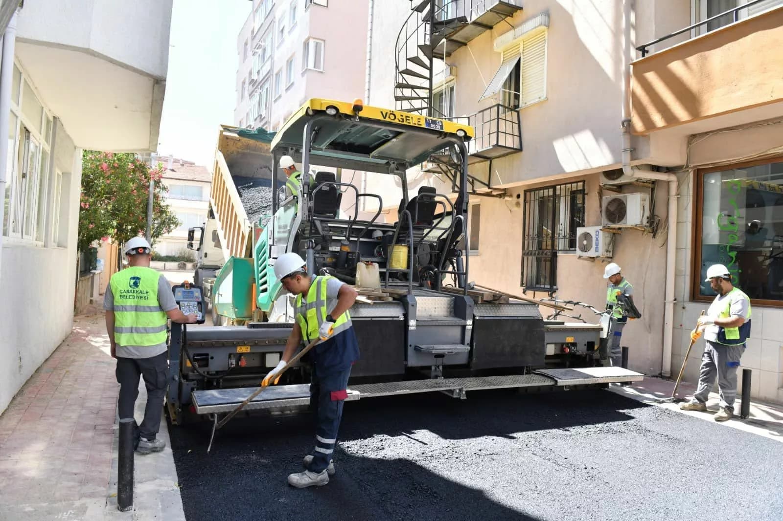 Cevatpaşa Mahallesi'nde Altyapı ve Üstyapı Çalışmaları Devam Ediyor