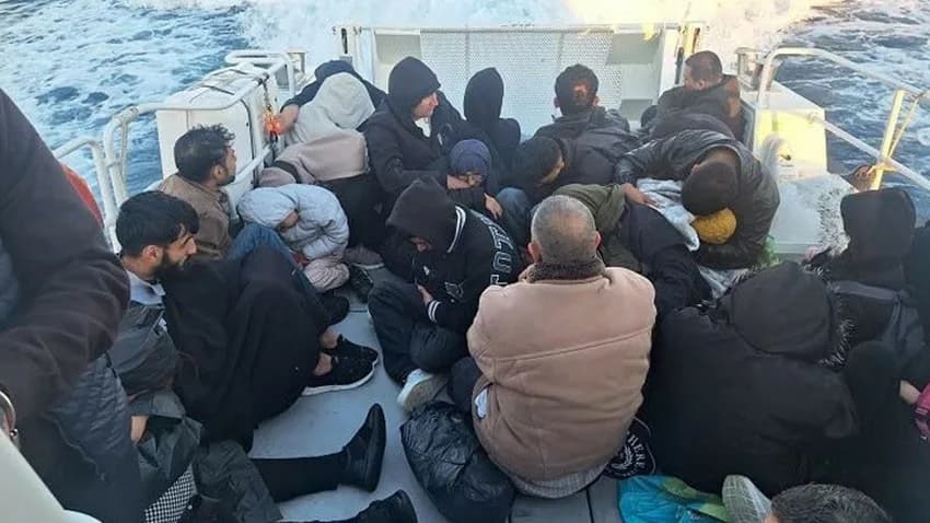 Ayvacık Açıklarında 31 Kaçak Göçmen Yakalandı