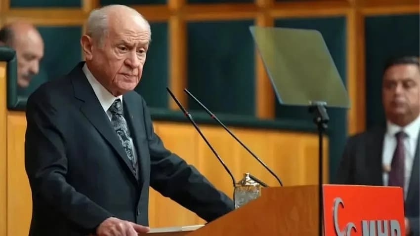 Devlet Bahçeli: Özgür Özel’in parti içindeki tavrı ve hamleleri, ne geleneksel parti içi rekabet ne de yeni partileşme örnekleriyle benzerlik taşımaktadır.