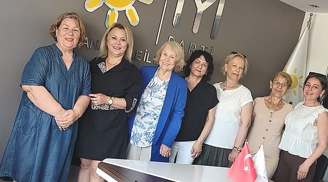 İYİ PARTİ MERKEZ İLÇE KADIN KOLLARINDA YENİ DÖNEM