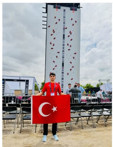 ÇOMÜ’lü Milli Sporcu Süleyman Vural’dan Dünya Serisi’nde Tarihi Başarı ve Avrupa Oyunları Kotası