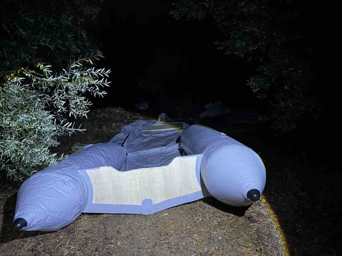 Çanakkale'de 6 göçmen kaçakçılığı operasyonunda 2 organizatör ve 51 kaçak yakalandı