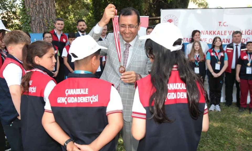 Çanakkale'de Genç Gıda Denetçileri Ortaya Çıktı