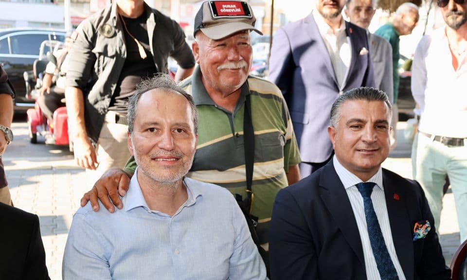 Küçükkuyu’da Fatih Erbakan’a Yoğun İlgi ve Sıcak Karşılama