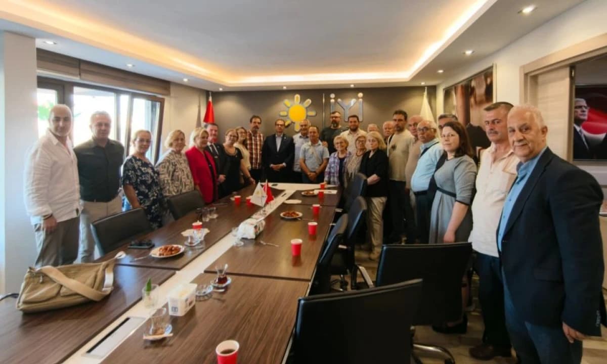İYİ Parti Çanakkale’de Yeni Üyelerle Rozet Töreni Gerçekleştirildi