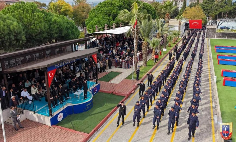 Çanakkale ve Ezine'de Mehmetçiklerin Yemin Töreni Coşkuyla Gerçekleşti