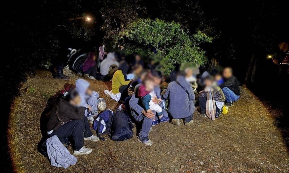 Çanakkale'de 6 Göçmen Kaçakçılığı Operasyonu: 51 Göçmen Tutuklandı