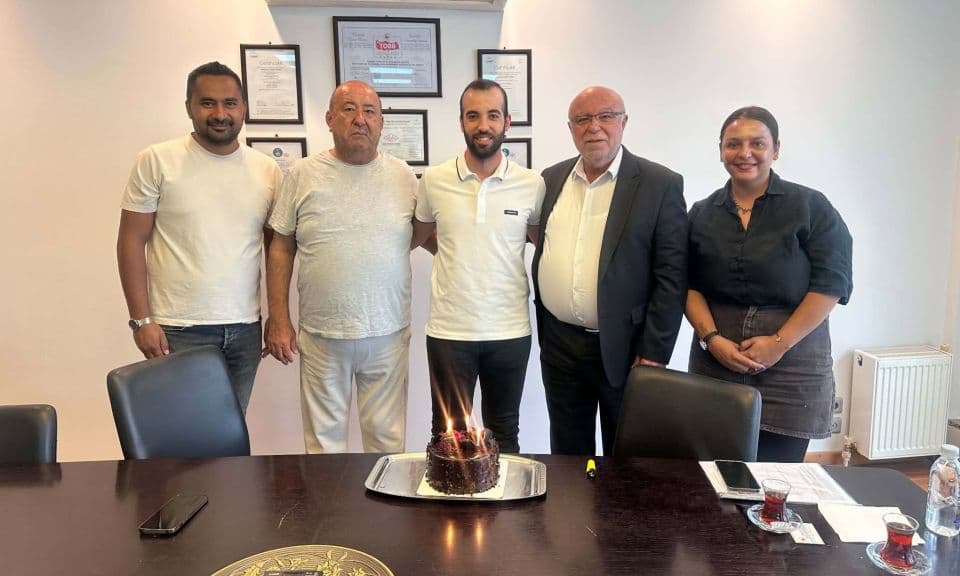 Abdullah Deniz, Çanakkale Ticaret Borsası'nda Oğlunun Doğum Gününü Kutladı