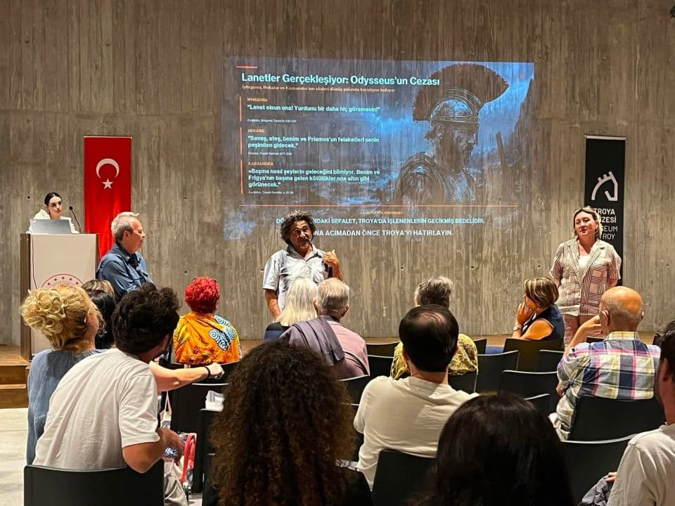 Troya Müzesi'nde “Müzelik Sohbetler”de Odysseus Üzerine Derin Bir Değerlendirme