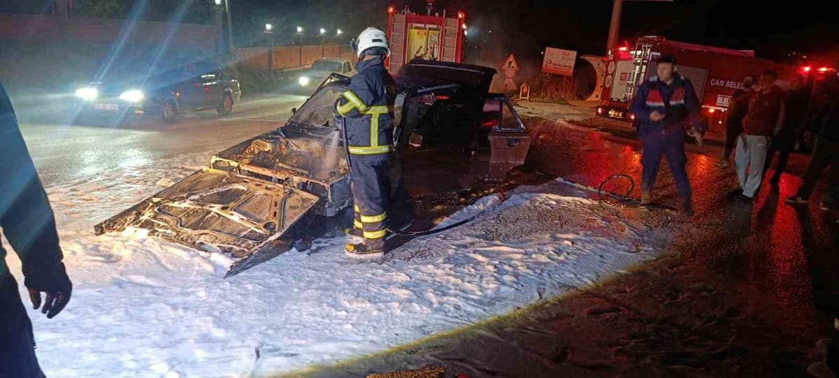 Çan’da Motor Bölümünden Çıkan Duman Alev Aldı: 17 ABK 604 Numaralı Araç Yangınla Karşılaştı