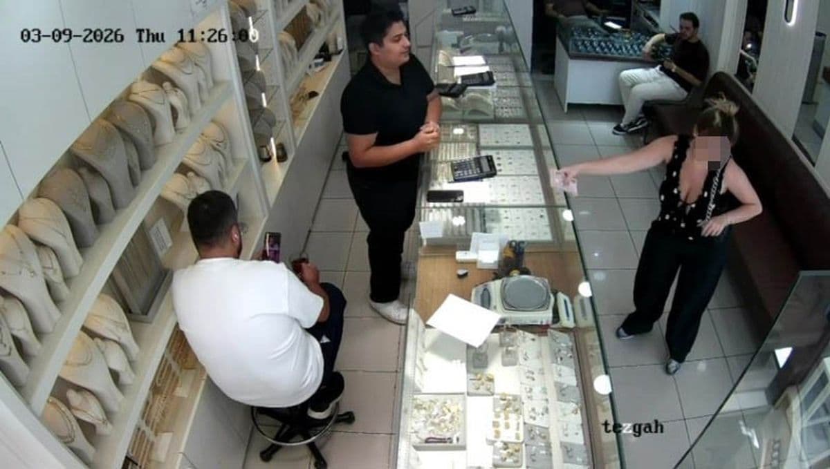 Sahte altınla kuyumcuları dolandıran 3 şüpheli şahıs Denizli'de yakalanıp tutuklama kararıyla cezaevine kondu